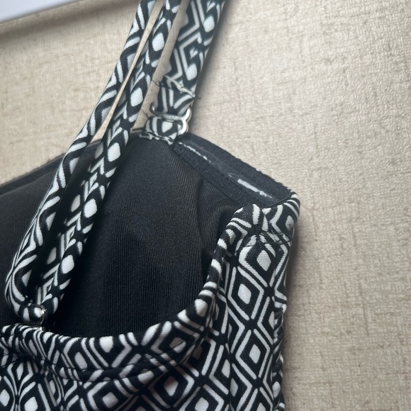 DKNY SWIM SUIT BLACK & WHITE Size S NEW WITH TAG - Picture 5 of 8